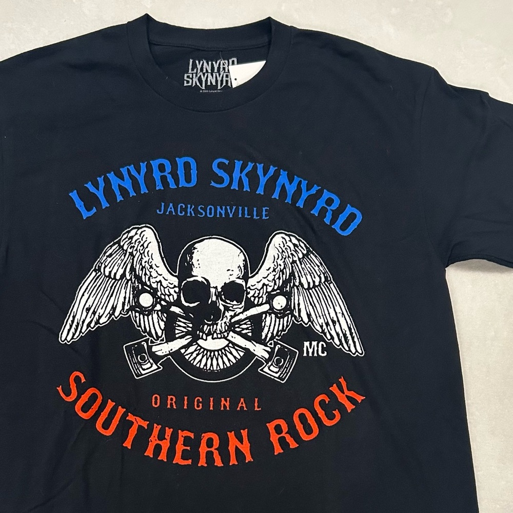 Lynyrd Skynyrd T-shirt men’s large unisex southern rock band classic NWT tee